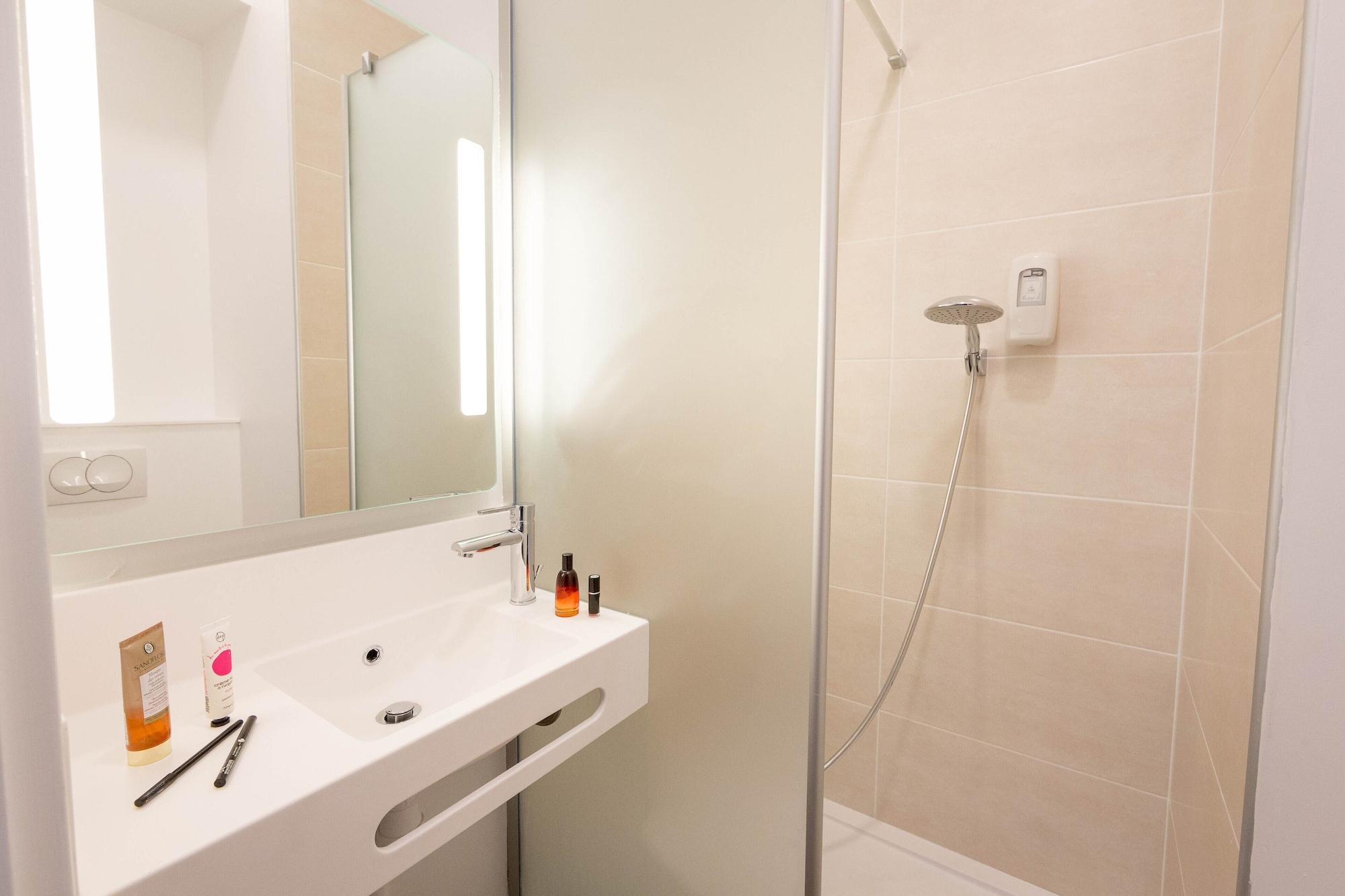 B&B Hotel Sainte-Maxime Golfe De Saint Tropez Buitenkant foto